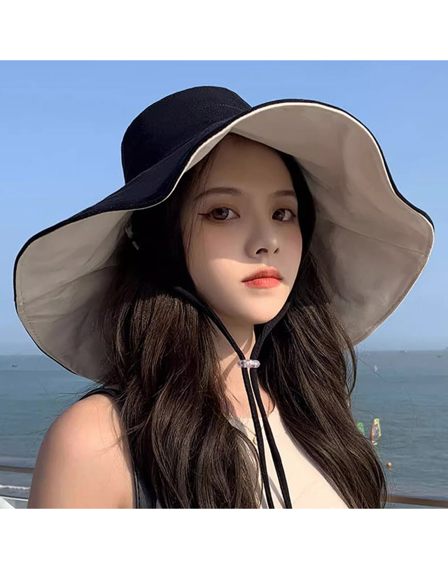 아일렌 [아일렌]데이즈 양면 버킷햇(블랙 베이지) 착용컷