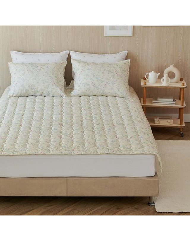 더메종 [갤러리아] 한일카페트 플라워패턴 디아망 모달 차렵이불 SS 160 X 210 착용컷