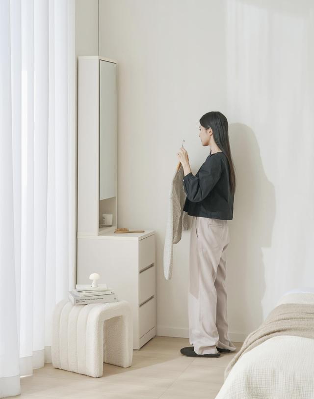 레브루 루아 400 전신거울 화장대 미니 틈새화장대 착용컷