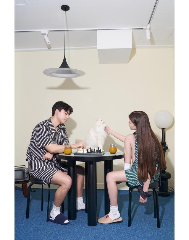 댄스온더플로어 댄스온더플로어 furless pajamas 퍼리스 스트라이프 파자마 반소매세트 착용컷
