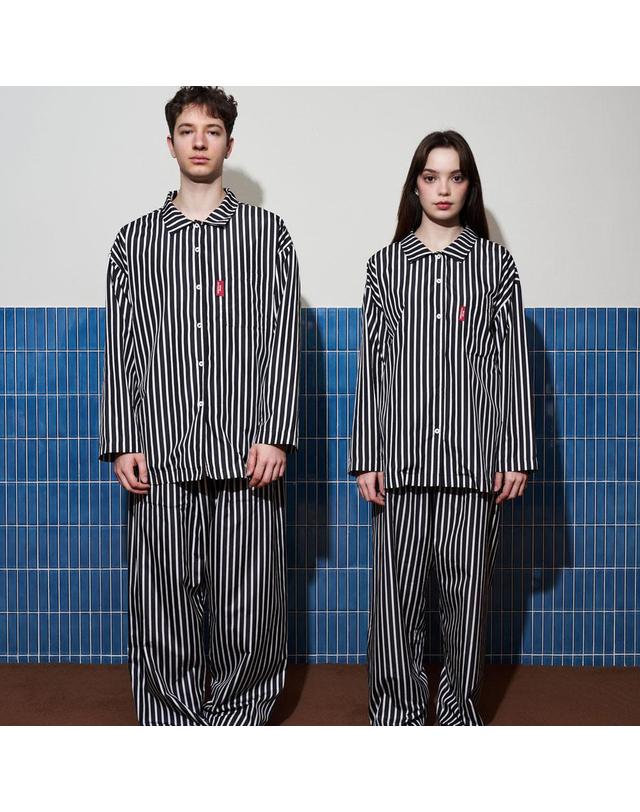 댄스온더플로어 furless pajamas 퍼리스 스트라이프 파자마 (black) 착용컷