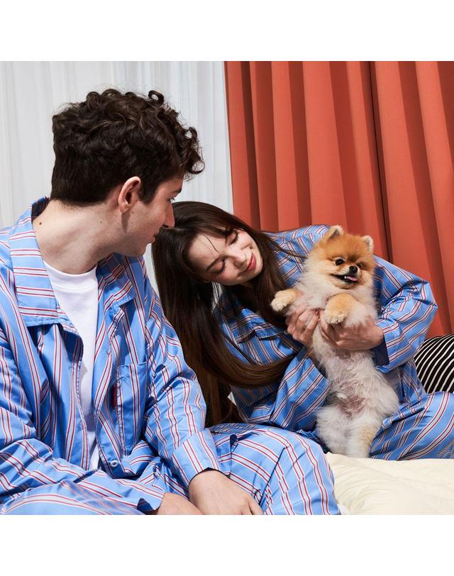 댄스온더플로어 furless pajamas 퍼리스 스트라이프 파자마 (blue) 착용컷