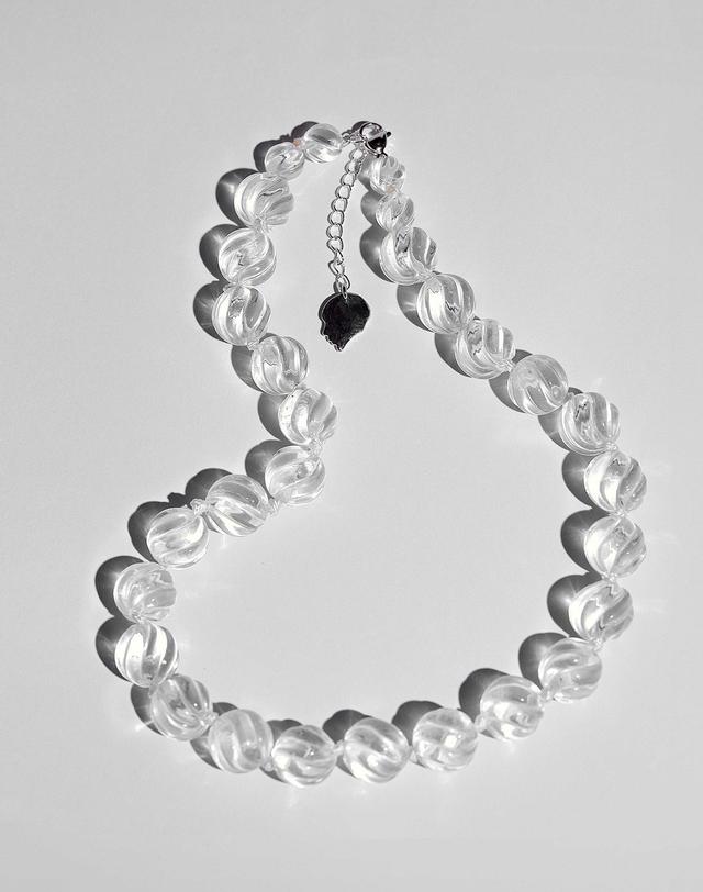 컨템포러리젠더 Natural Crystal Necklace 네추럴 크리스털 네크리스 착용컷