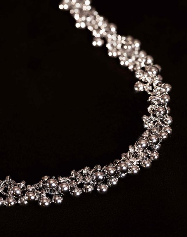 컨템포러리젠더 트윙클 비드 네크리스 Twinkle Bead Necklace 착용컷