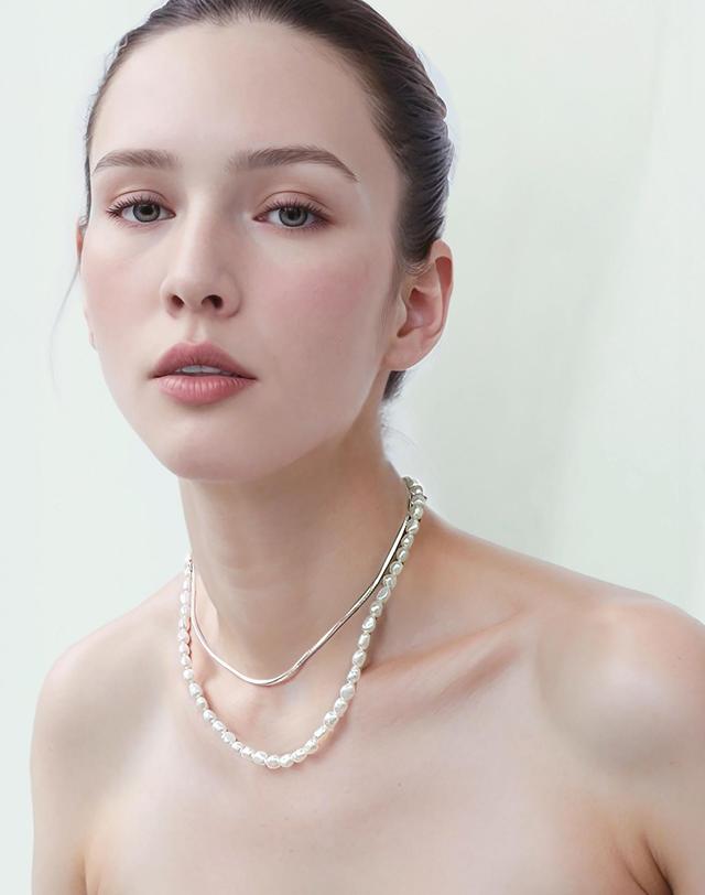 컨템포러리젠더 Union Pearl Necklace 유니온 펄 네크리스 착용컷