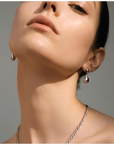 Fluid Sleek Earrings 플루이드 슬릭 이어링