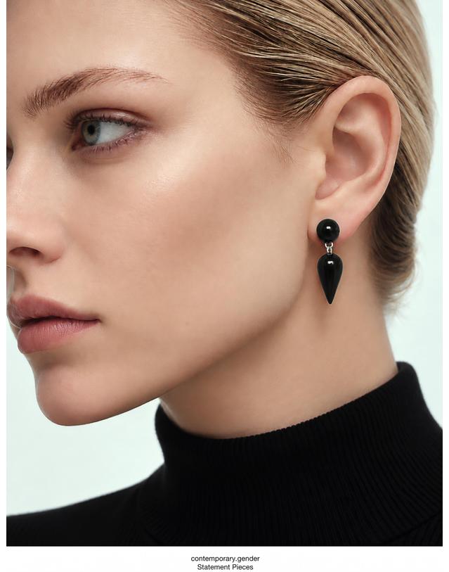 컨템포러리젠더 [컨젠] Noir Spire Agate Earrings 누아르 스파이어 아게이트 이어링 블랙 착용컷