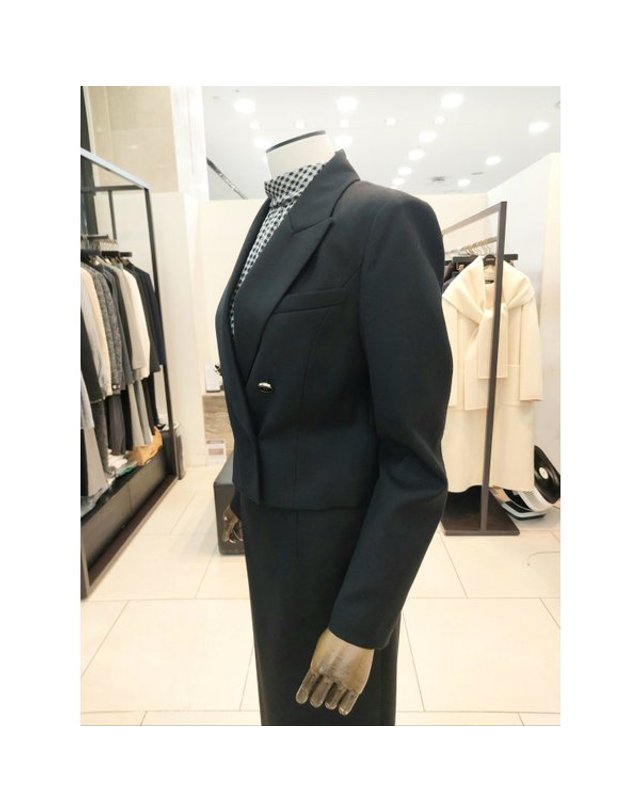 모조에스핀 [갤러리아] [25 겨울] 팬시 모직 정장자켓(J254XSF105) 착용컷