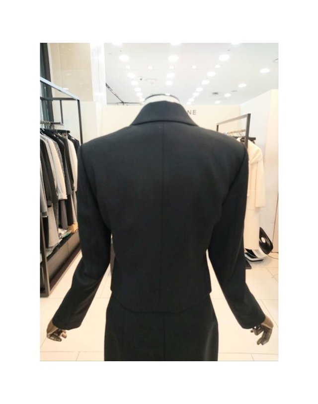 모조에스핀 [갤러리아] [25 겨울] 팬시 모직 정장자켓(J254XSF105) 착용컷