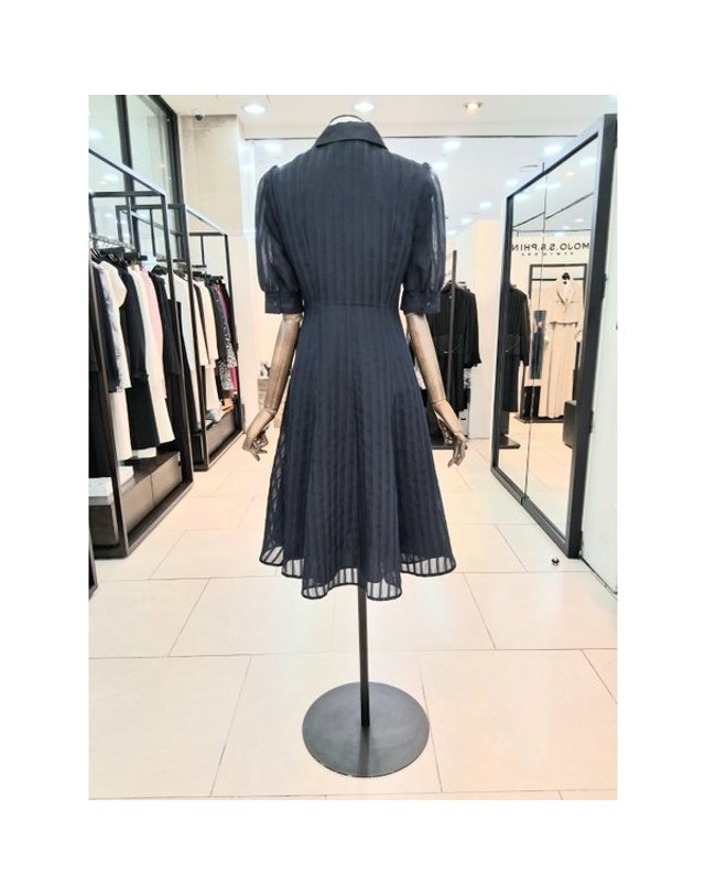 모조에스핀 [갤러리아] [26 여름] 플레어핏 더블 원피스 (J262XSE018) 착용컷