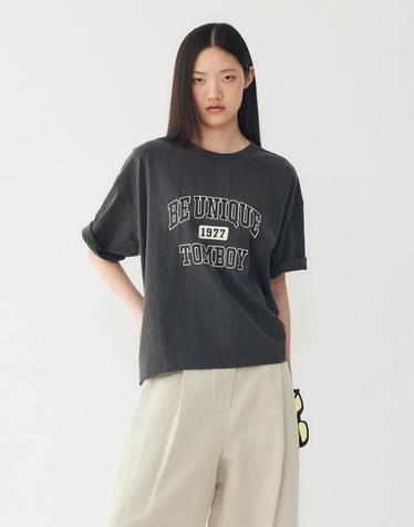 [STUDIO TOMBOY] [리오더] 빈티지 레터링 그래픽 반팔 티셔츠_다크 그레이 9176222990