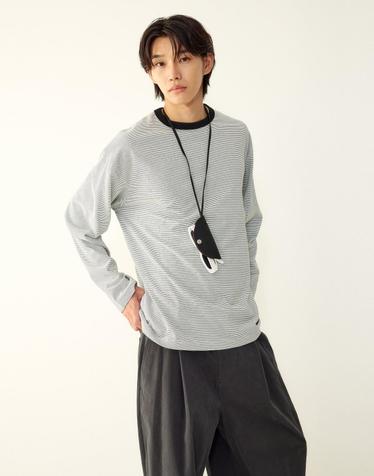 [STUDIO TOMBOY] [MEN] 로고 라벨 핀스트라이프 티셔츠_화이트 91M6322123