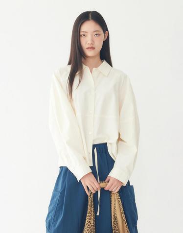 [STUDIO TOMBOY] 절개 라인 백 주름 긴팔 셔츠 _크림 9106321104