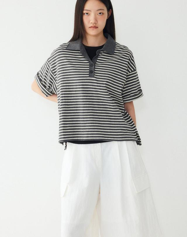 스튜디오 톰보이 [STUDIO TOMBOY] 스트라이프 카라 반팔 티셔츠_그레이 9176322999 착용컷