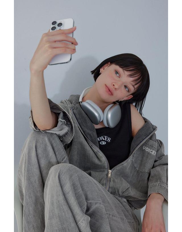 보브 [VOICE OF VOICES] 헤지 데님 후드 집업 셔츠_블랙 7156160002 착용컷