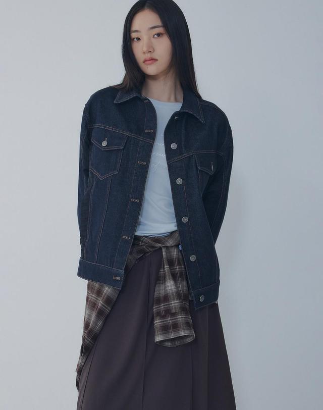 보브 [VOICE OF VOICES] 우븐 믹스 워시드 데님 자켓_블루 7156310004 착용컷