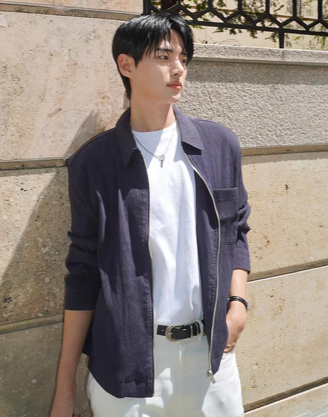 다니엘크레뮤 에어라이트 플리츠 블루종 네이비 착용컷