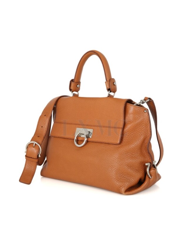 페라가모 [중고명품] [중고명품] 페라가모 소피아 토트 숄더백 간치니 보스턴 브라운 은장 21A896 착용컷