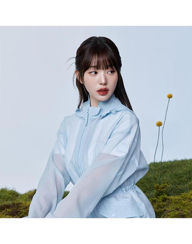 아이더 [아이더] 여성 에어리 모노메쉬 경량 자켓_DWM24160 착용컷