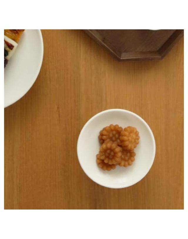 에라토 모루 도자기 소반 굽접시 5인치 착용컷