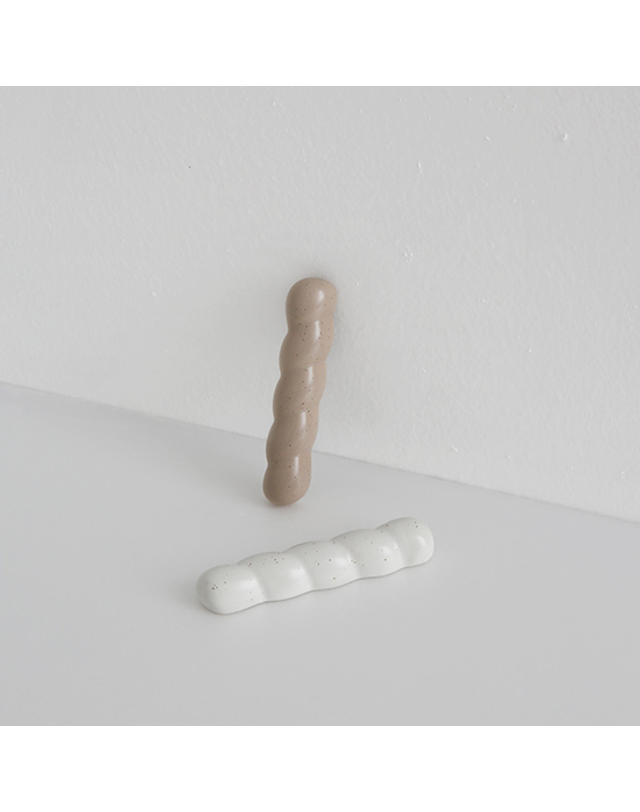 에라토 오블롱 수저받침 착용컷