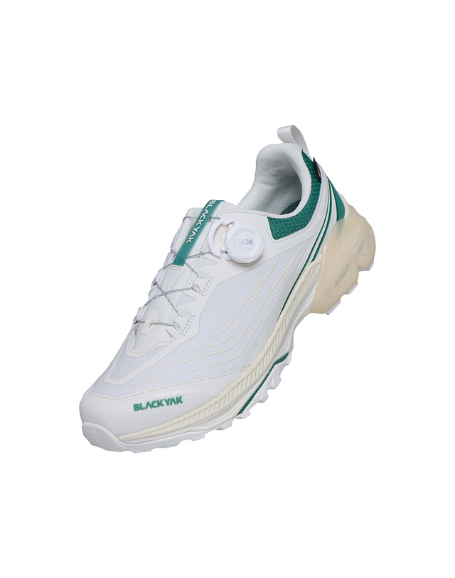 블랙야크 343 라이트 스텝 GTX_GR 착용컷