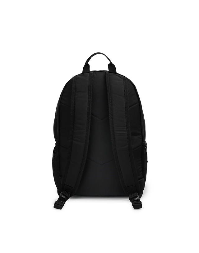 이스트팩 이스트팩 파워팩 POWR PAKR POWR 백팩 블랙 18L EK0A5BK8O251 착용컷