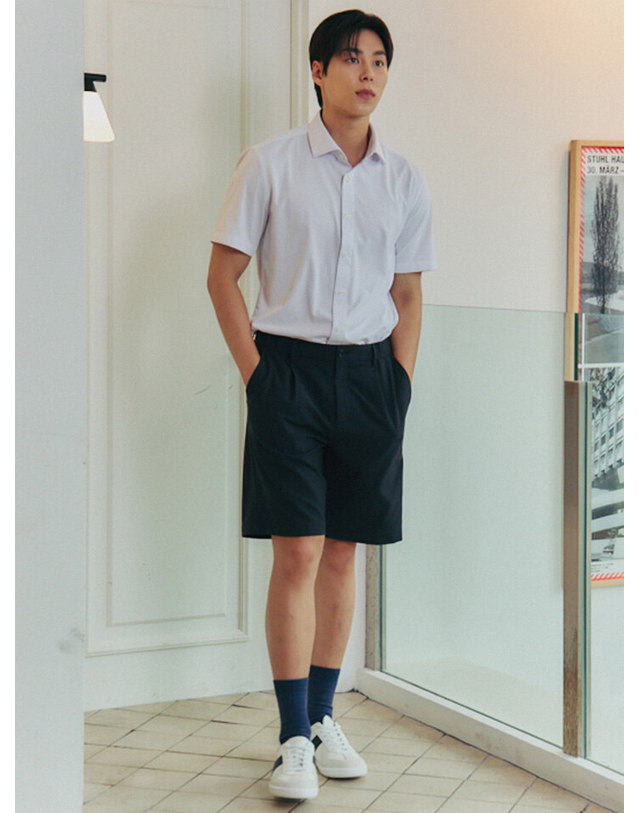 앤드지 남성 카치온 핀턱 반바지_BOE2PH1001DGR 착용컷