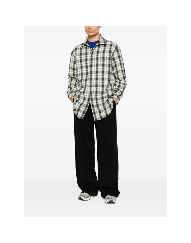 발렌시아가 [해외직구][발렌시아가] 긴팔 셔츠 A001ZS TUM33 9040 7543620 착용컷