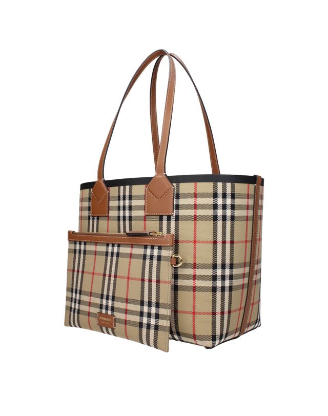 버버리 [해외직구][버버리] 숄더백 8066163 5582173 착용컷