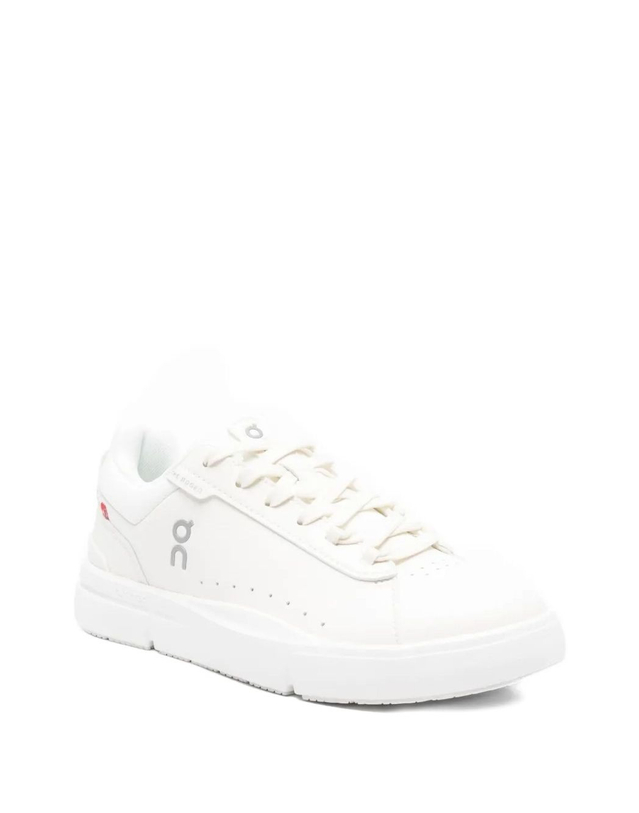 온 러닝 [해외직구][온러닝]더 로저 어드밴티지 스니커즈 3WF30391200WHITE/WHITE 7497778 착용컷