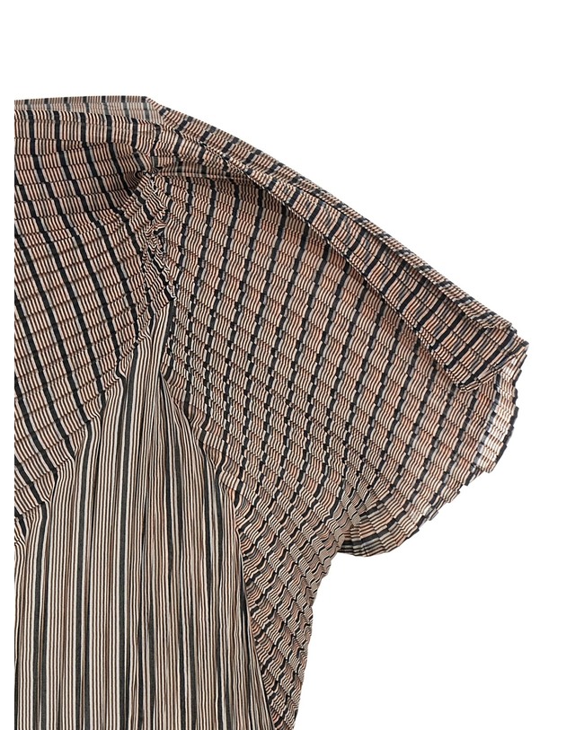 플리츠 플리즈 이세이 미야케 [해외직구][이세이미야케]Generic Stripes (Machine Pleats) 탱크탑 IM58FJ13917 7088314 착용컷