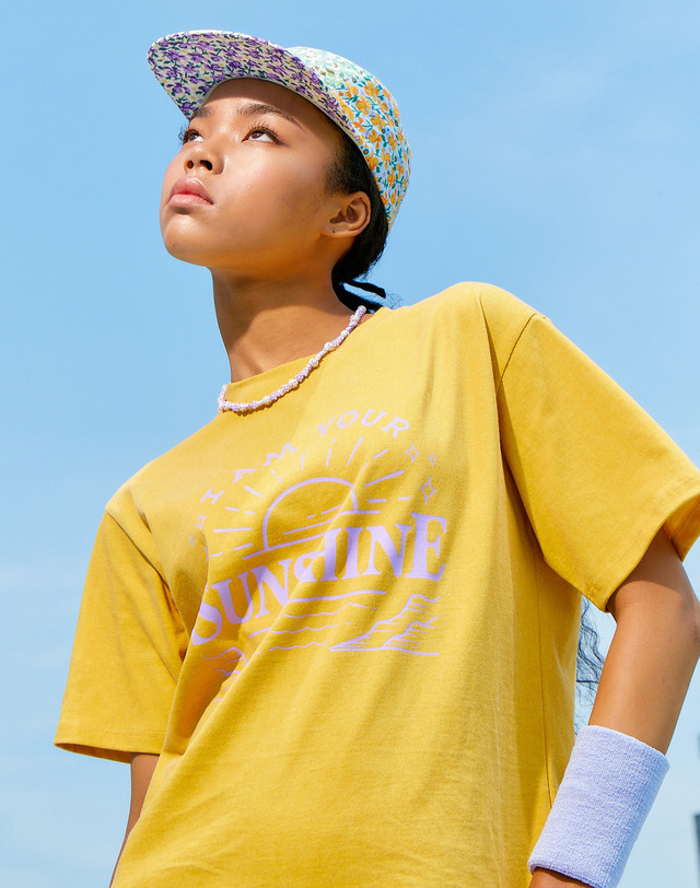 썸띵굿 Sunshine Pigment T shirts YELLOW 착용컷