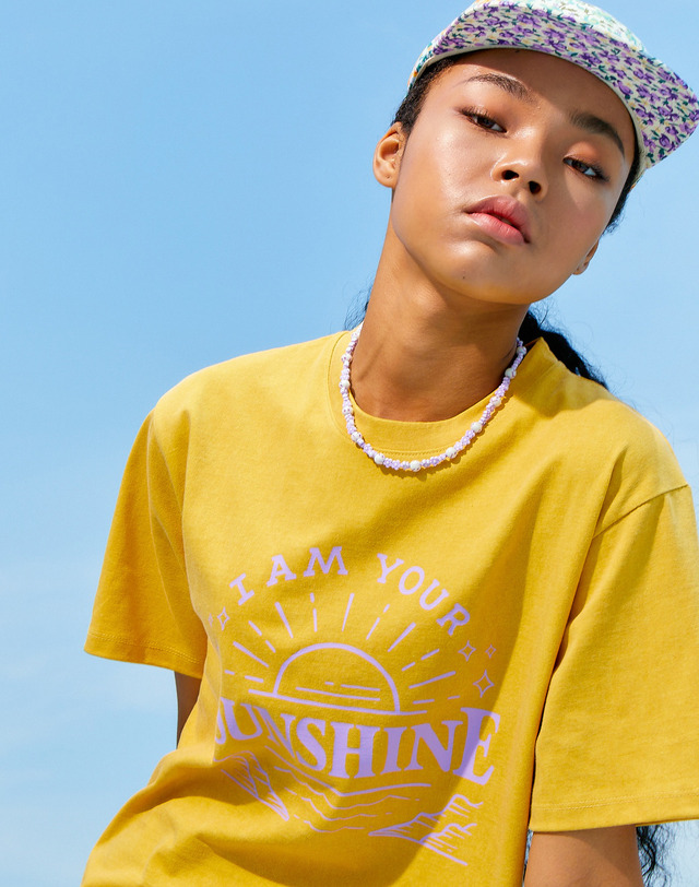 썸띵굿 Sunshine Pigment T shirts YELLOW 착용컷
