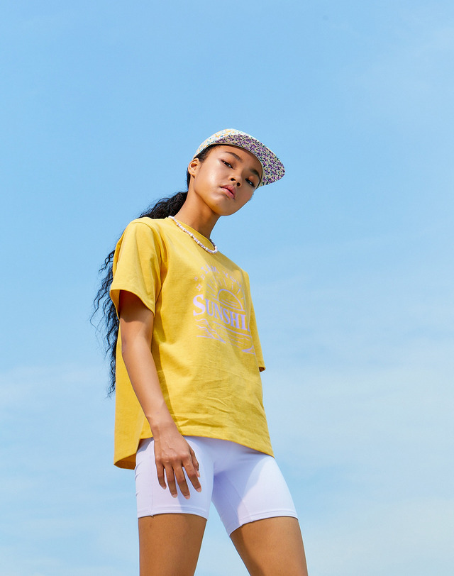 썸띵굿 Sunshine Pigment T shirts YELLOW 착용컷