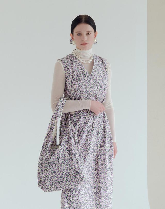 썸띵굿 RANNY Floral Dress_GREEN 퍼플 착용컷