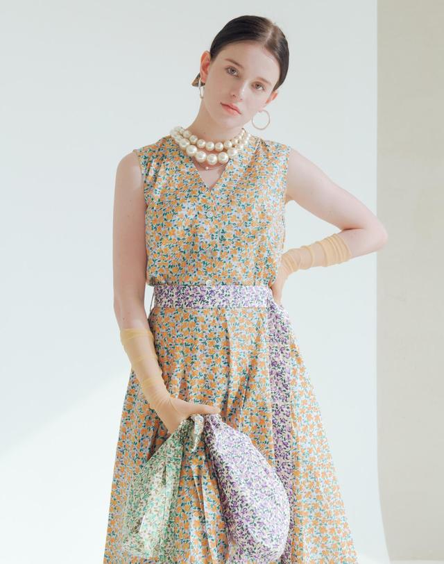 썸띵굿 RANNY Floral Dress_GREEN 노랑 착용컷