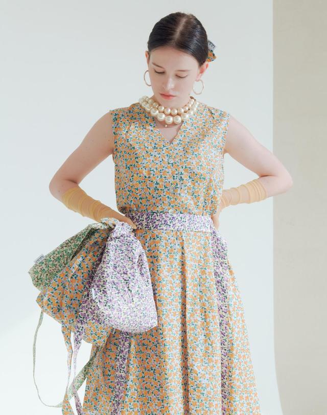썸띵굿 RANNY Floral Dress_GREEN 노랑 착용컷