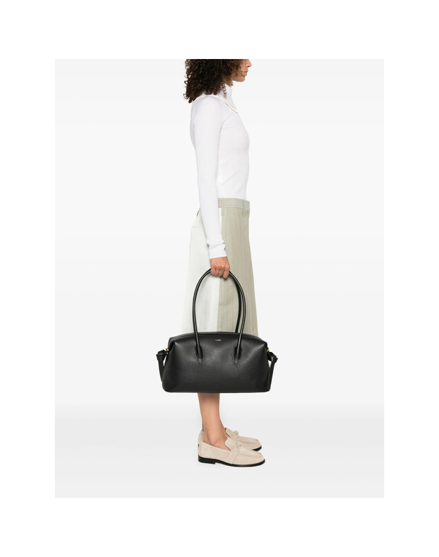 유제피 [해외직구][유제피] 숄더백 BRIOCHE DUFFLE LEATHER BLACK 6972747 착용컷