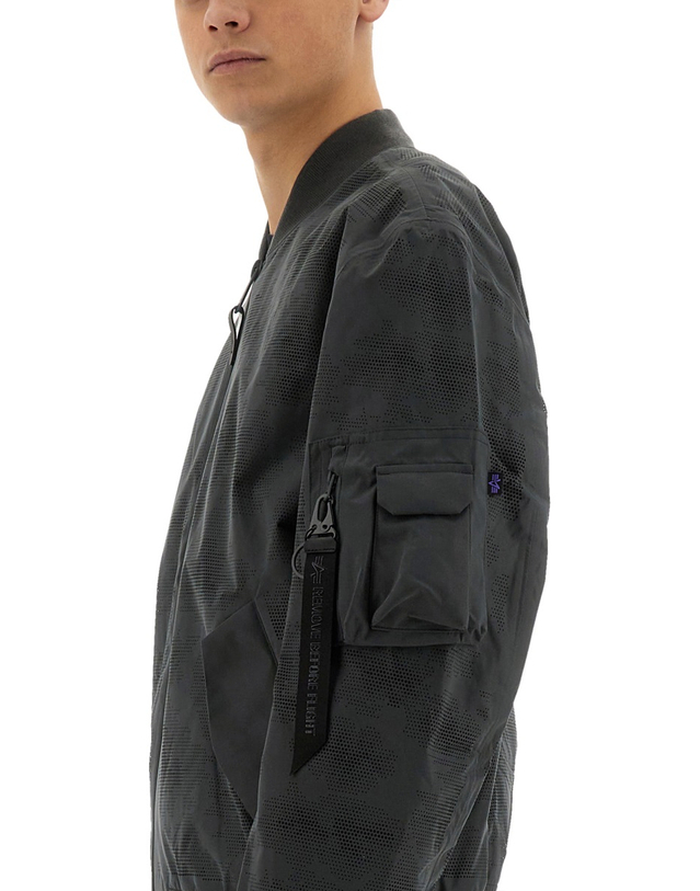 알파 인더스트리 [해외직구][알파 인더스트리]L-2B LASER CUT 남성자켓 756120_747 5604671 착용컷