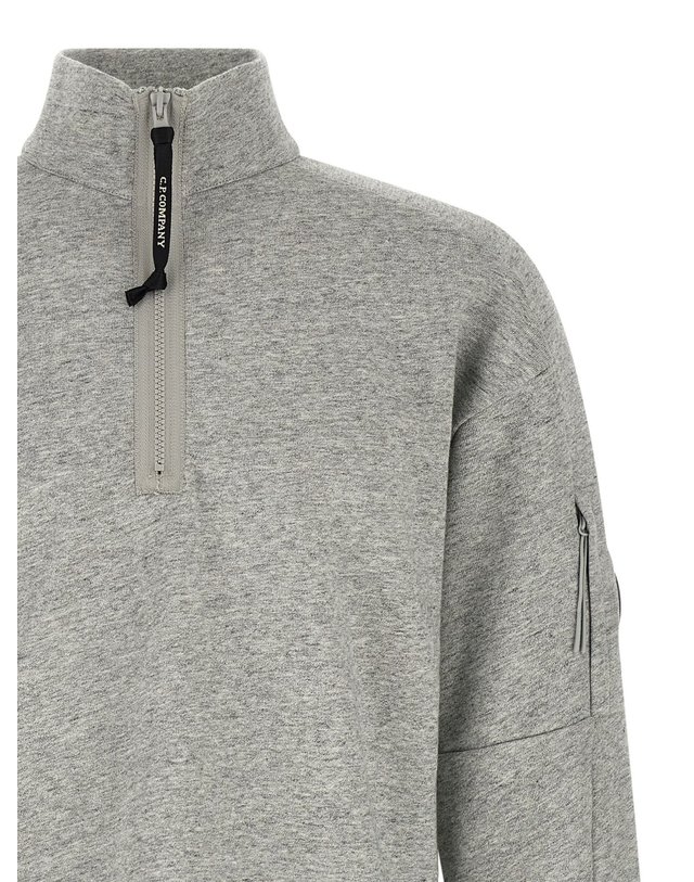 씨피 컴퍼니 [해외직구][씨피 컴퍼니]Diagonal Raised Fleece 맨투맨 21CMSS033A005086WM94 7538583 착용컷