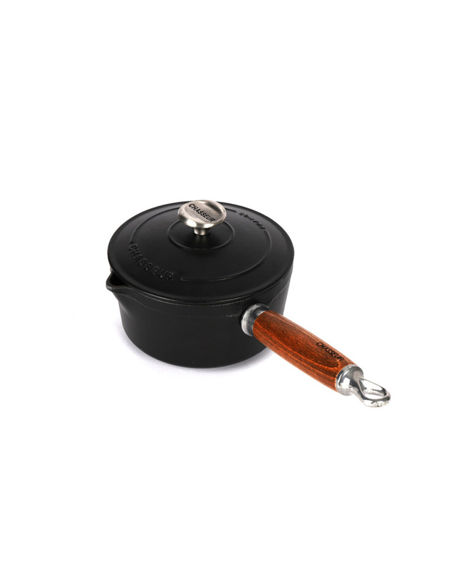 차세르 [차세르] 프리미엄 무쇠주물 편수냄비 16cm (블랙) 착용컷
