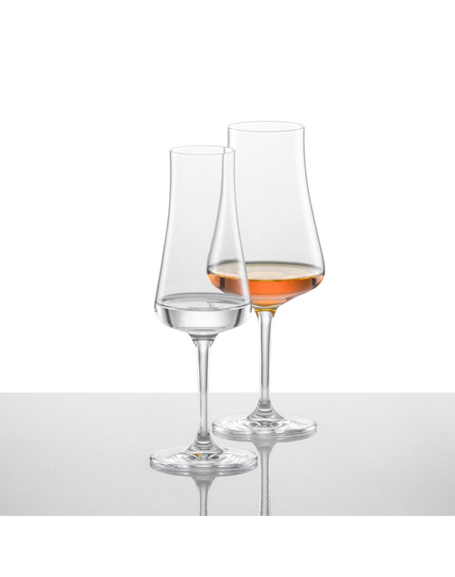 쇼트즈위젤 [즈비젤글라스] 파인 보르도 레드 와인잔 (660ml) 2p 착용컷