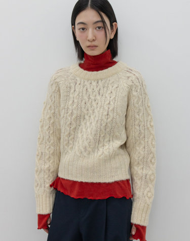 CABLE KNIT SWEATER / IVORY