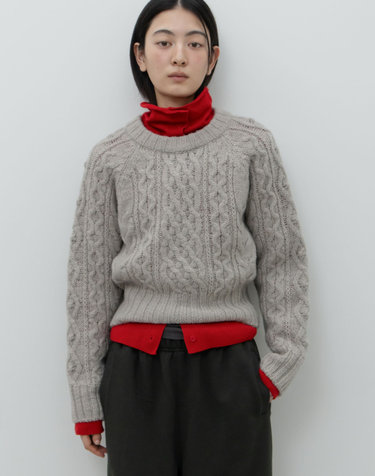 CABLE KNIT SWEATER / ASH GREY