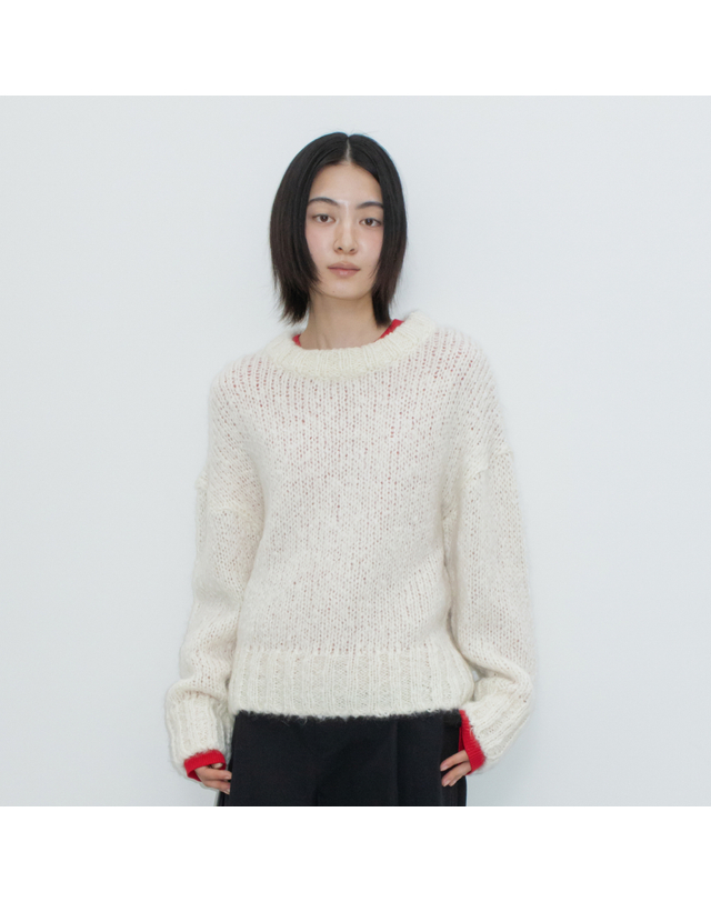지비에이치 어패럴 HANDMADE LOOSE FIT SWEATER / IVORY 착용컷