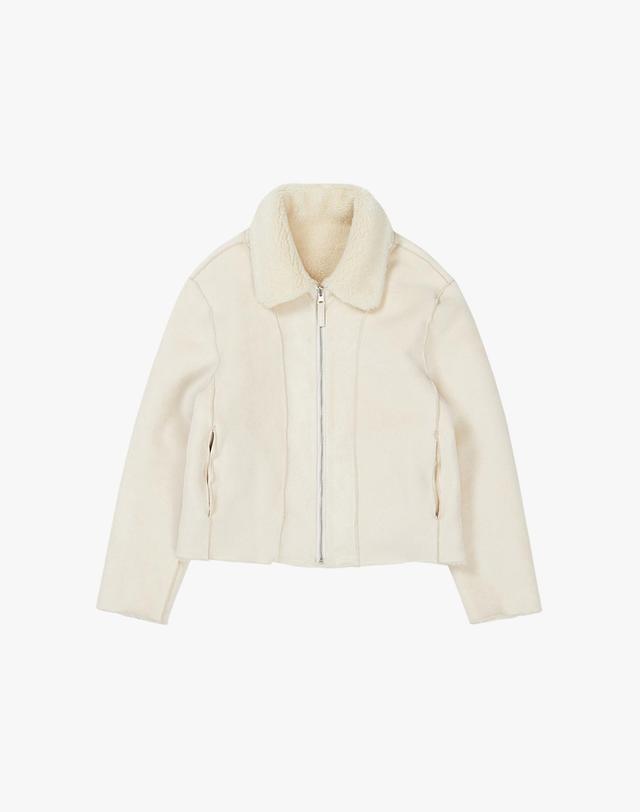 지비에이치 어패럴 REVERSIBLE SHEERING ZIP-UP JUMPER / CREAM 착용컷