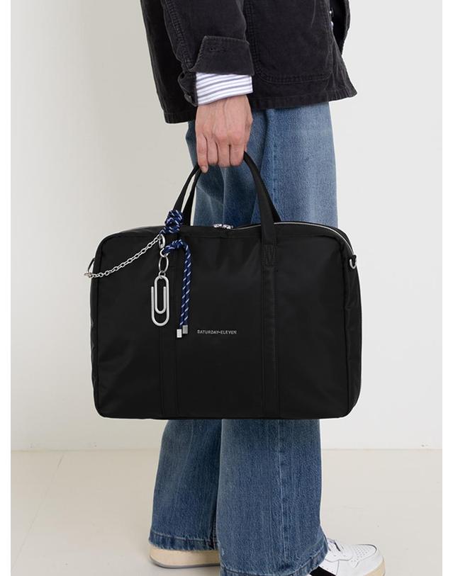 세러데이일레븐 NO.19 GATE U TOTE BAG 블랙 착용컷