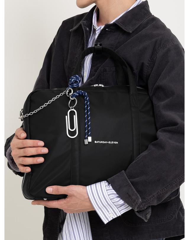 세러데이일레븐 NO.19 GATE U TOTE BAG 블랙 착용컷