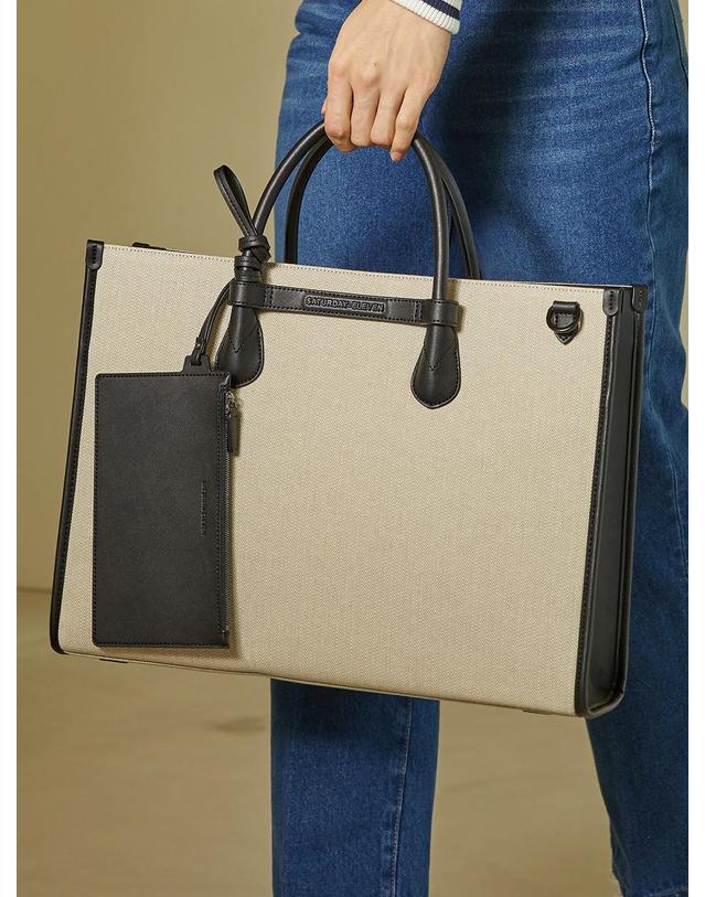 세러데이일레븐 NO.6 HERRINGBONE BRIDGE TOTE BAG 베이지 착용컷